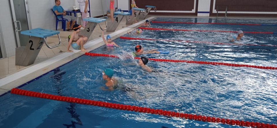 По поручению Главы ДНР Дениса Пушилина был организован отдых в пришкольных лагерях и на площадках отдыха и досуга