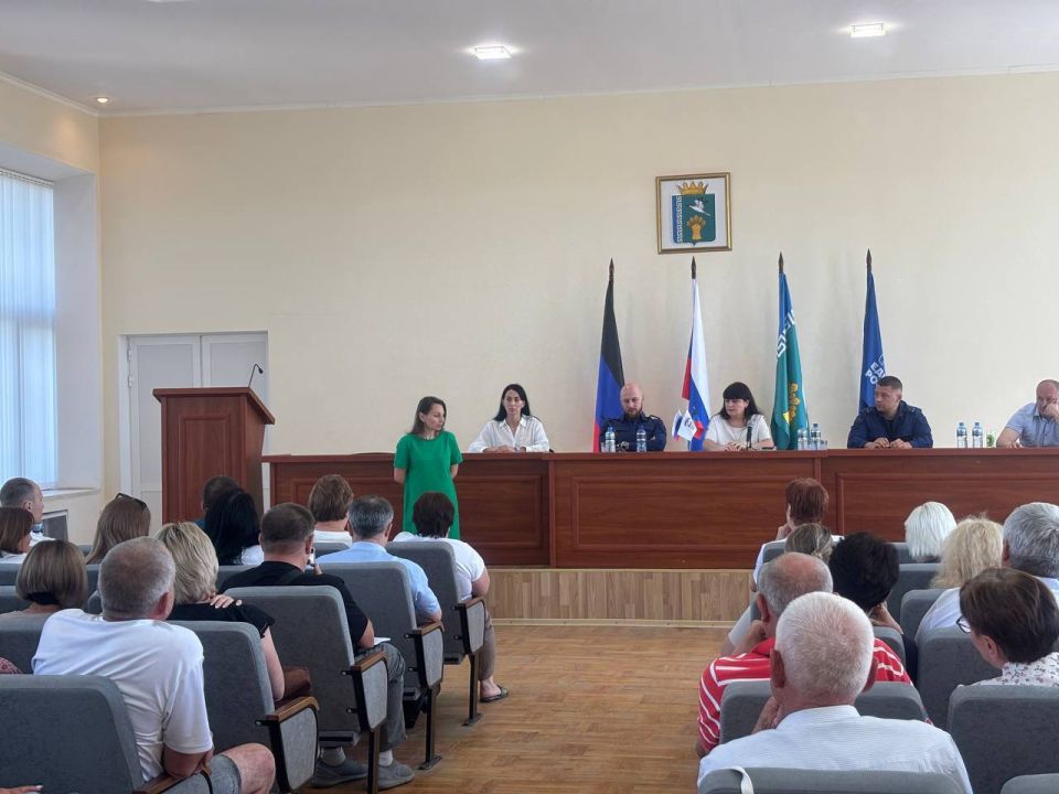 Центр «Мой бизнес» помог предпринимателям Мангуша разобраться в актуальных вопросах ведения бизнеса