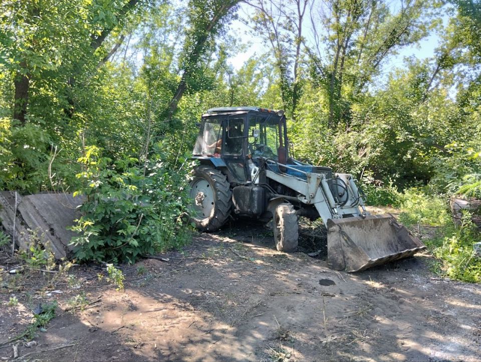 В Кировском внутригородском районе продолжаются ремонтные работы на водопроводных сетях