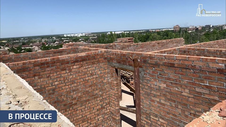 В Мариуполе восстанавливают десятиэтажку на улице Лавицкого