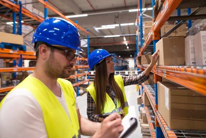 Требуется комплектовщик. Требования: