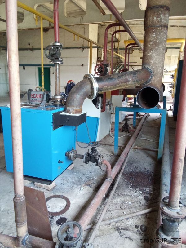 СПЕЦИАЛИСТЫ ФИЛИАЛА «ШАХТЕРСКТЕПЛОСЕТЬ» ГУП ДНР «ДОНБАССТЕПЛОЭНЕРГО» ВЫПОЛНИЛИ УСТАНОВКУ НОВОГО ВОДОГРЕЙНОГО КОТЛА НА КОТЕЛЬНОЙ