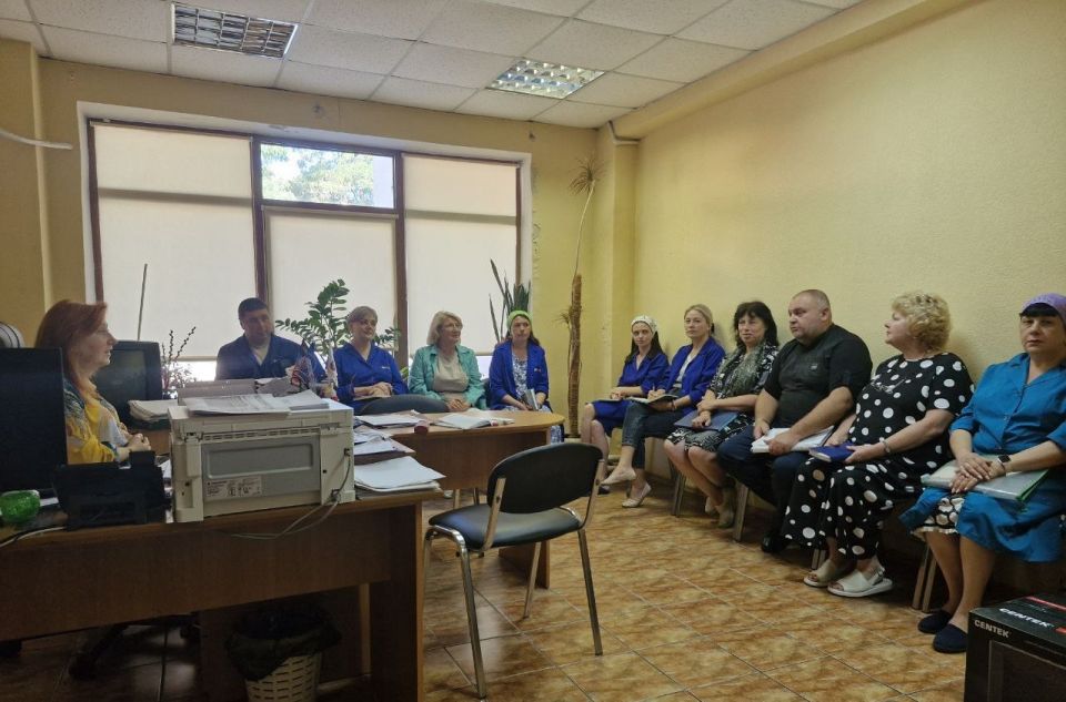 10 июля депутат Макеевского городского совета Александр Морозов провел встречу c трудовым коллективом Филиала № 4 «Макеевкокс» ООО «Южный горно-металлургический комплекс Донецк»