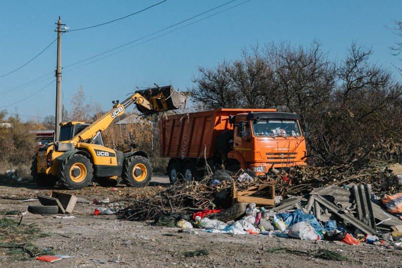 Антон Кольцов: С начала года специалисты МУП «Коммунальник» уже вывезли на полигон ТКО более 30 тысяч кубометров несанкционированных скоплений отходов