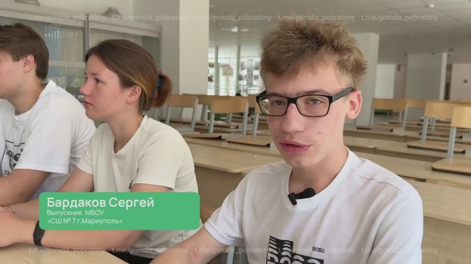 Выпускники Мариуполя рассказали о своих впечатлениях от Петербурга и «Алых парусов»