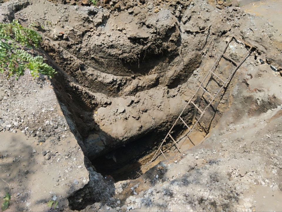 В Кировском внутригородском районе продолжаются ремонтные работы на водопроводных сетях