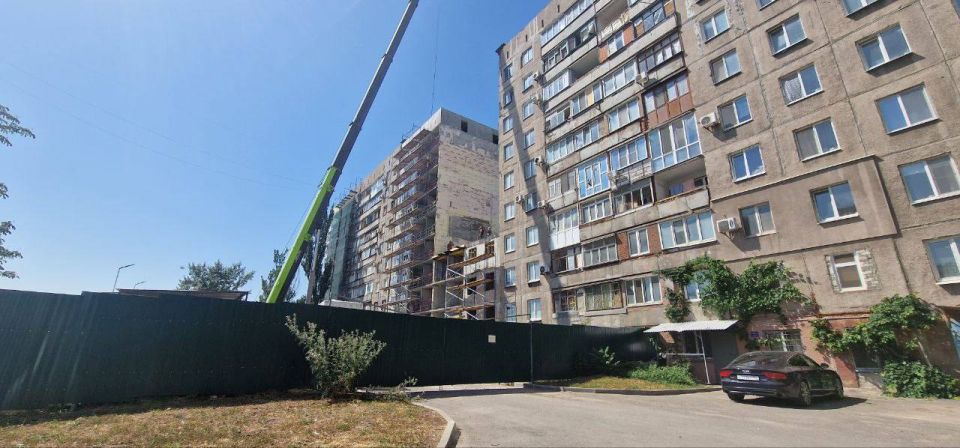 Санкт-Петербург в Мариуполе продолжает восстанавливать многоквартирный дом