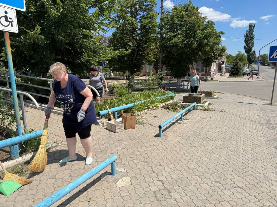 Сергей Юзвинкевич: Во исполнение поручения Главы Донецкой Народной Республики Дениса Владимировича Пушилина продолжаем благоустройство населенных пунктов Володарского муниципального округа