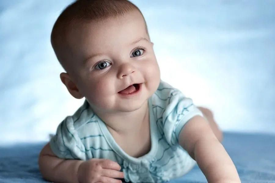 За первое полугодие в Мариуполе вновь родилось больше мальчиков