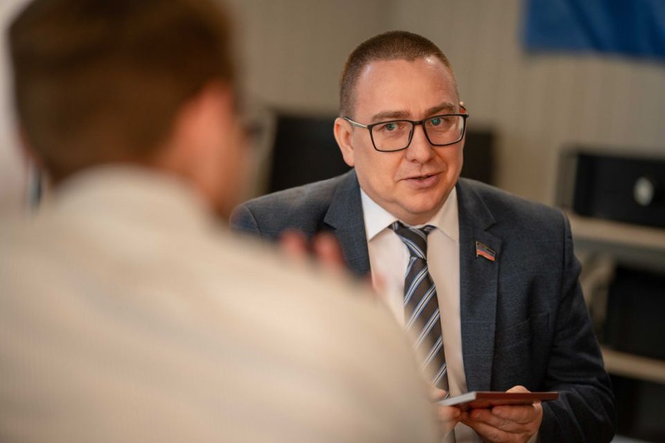 Андрей Крамар провел встречу с международным экспертом-политологом из ЮАР