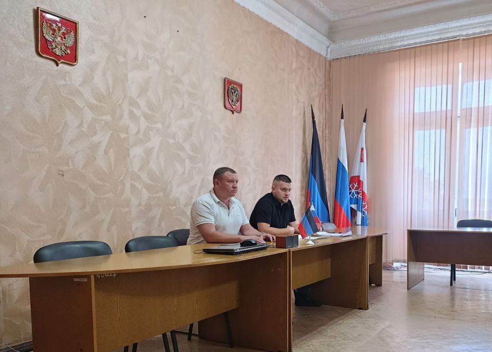 В Снежном обсудили развитие территориального общественного самоуправления