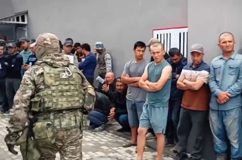 Силовики провели в Мариуполе совместную операцию против мигрантов