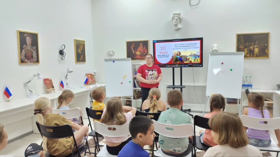 10 июля в музее истории села Старченкого прошла беседа, посвященная Дню победы русской армии под командованием Петра Первого над шведами в Полтавском сражении (1709 г.). Это событие, без преувеличения, стало переломным...