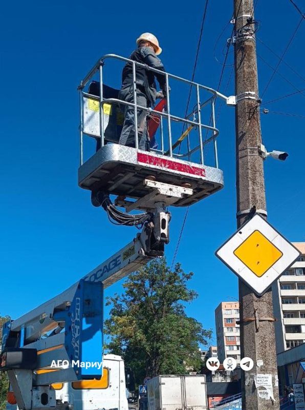 В двух районах города «Мариупольгорсвет» смонтировал 29 новых светильников