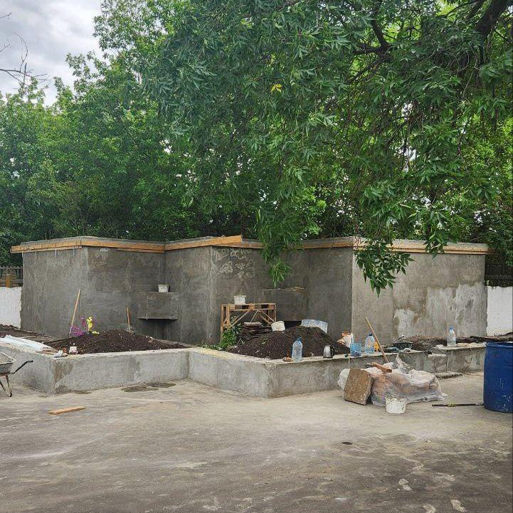 Владимирцы продолжают ремонтные работы на Аллее Славы в Кировском