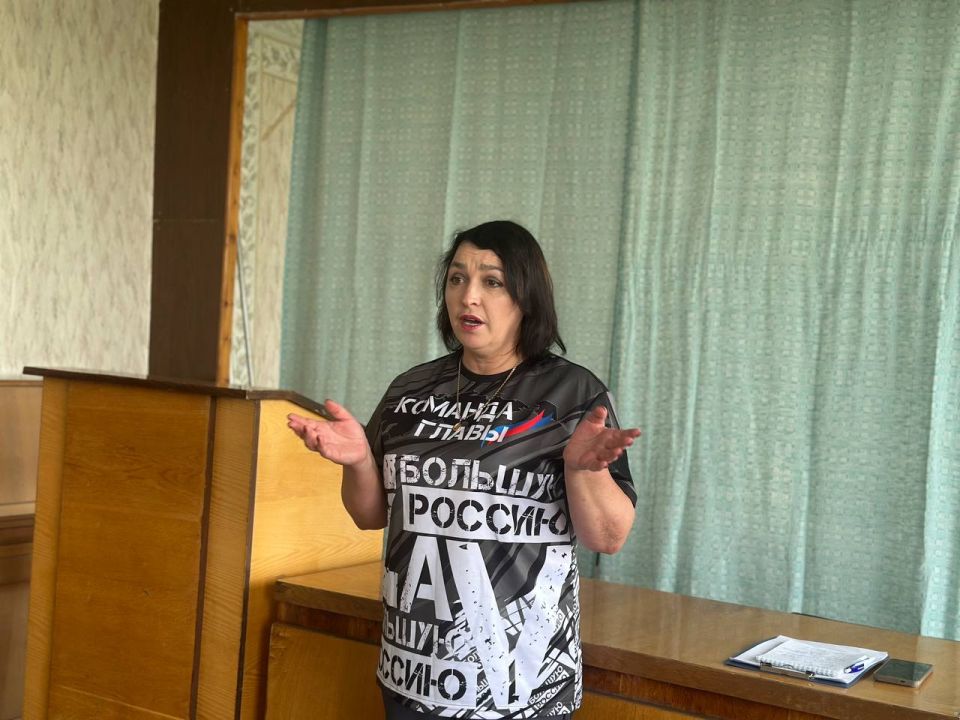 Заместитель главы администрации городского округа Иловайск провела встречу с трудовым коллективом городской больницы