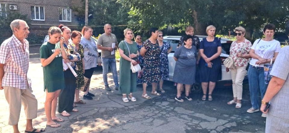 14 ����, � ����������-��������� ������ ���������� ������� � ���������� �� ���������������� ���������� �� ����� 301-� �������� �������, �. 1/130