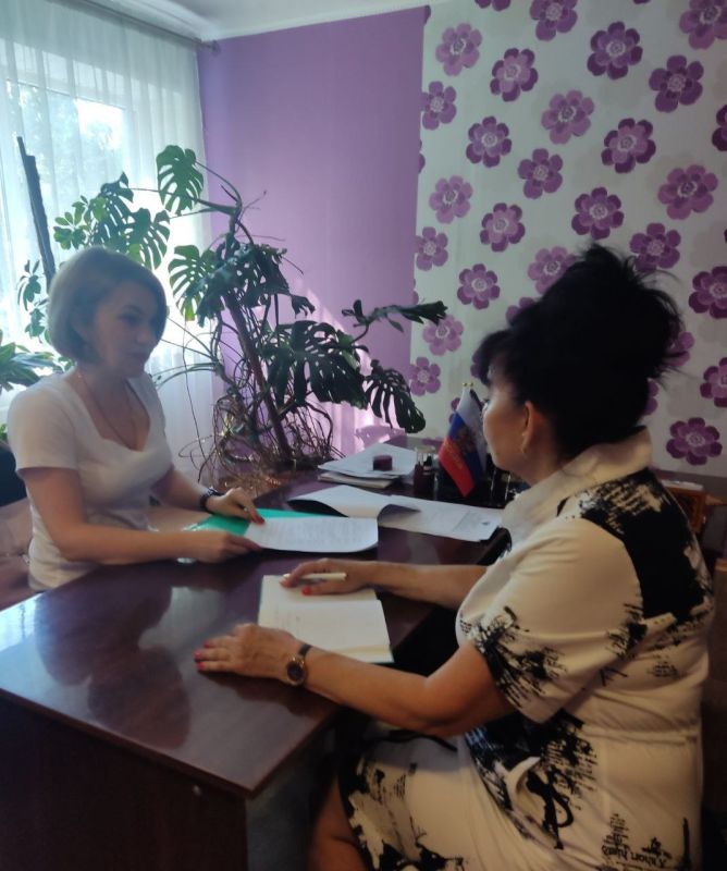 Государственный инспектор труда Шатковская Юлия Александровна провела профилактический визит в Государственном казенном дошкольном образовательном учреждении «Детский сад № 7» Комбинированного вида Шахтерского муниципального...