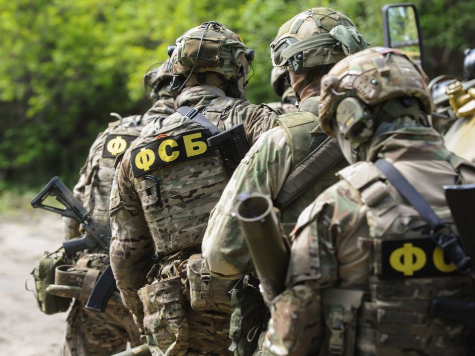 ФСБ задержала жителя ДНР за финансирование ВСУ