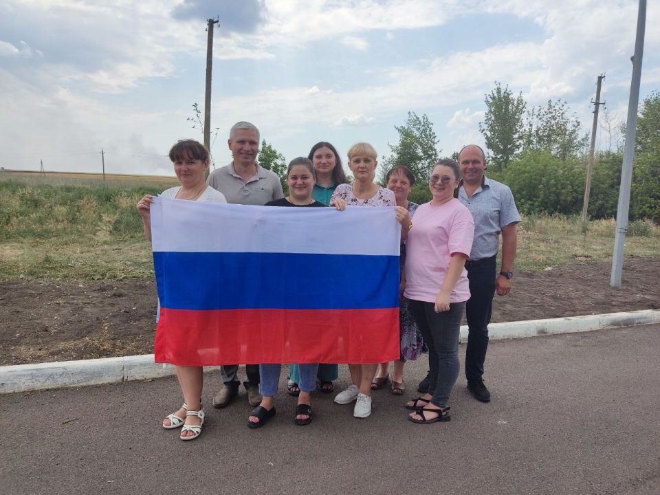 Сегодня, 17 июля, сотрудники Моспинского территориального управления администрации городского округа Донецк, коммунальных предприятий, учреждений, организаций в рамках реализации партийного проекта «Городская среда»...