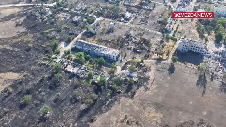 Наши бойцы подождали, пока побольше украинских боевиков наберется в пункте временной дислокации в районе Родинского в ДНР