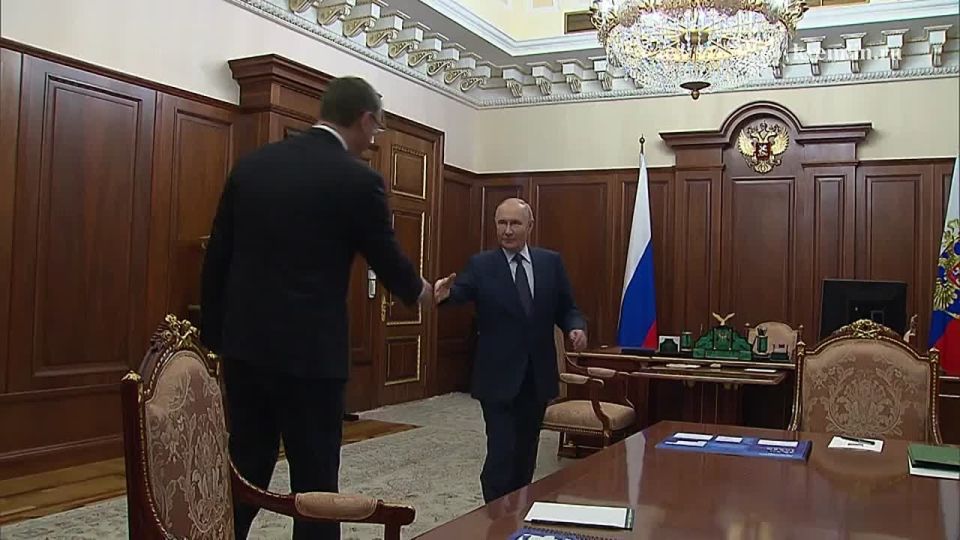 Владимир Путин провёл рабочую встречу с губернатором Владимирской области Александром Авдеевым, в ходе которой обсуждалась социально-экономическая ситуация в регионе, промышленное производство, развитие транспортной...