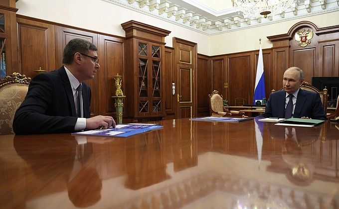 Владимир Путин провёл рабочую встречу с губернатором Владимирской области Александром Авдеевым