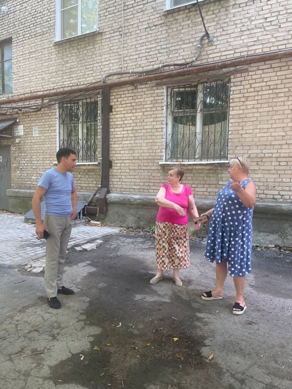 Денис Машков: Во исполнение поручения Главы ДНР Дениса Владимировича Пушилина депутатский корпус продолжает следить за ситуацией по устранению порывов сетей водоснабжения и водоотведения на которые указывают жители в чат-бот...