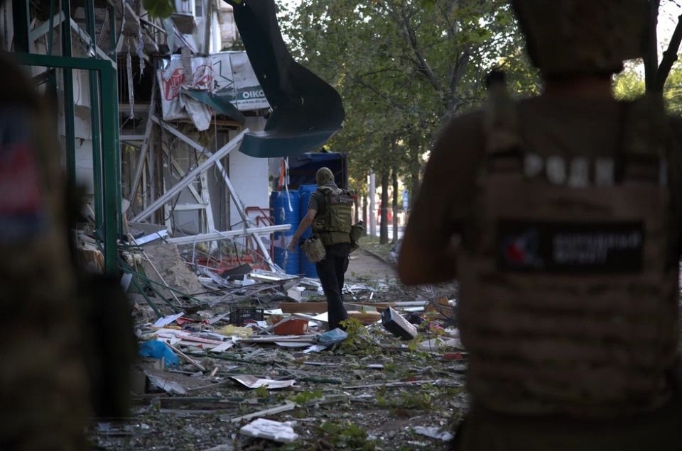 Молодежка НФ помогла жителям Донецка, пострадавшим от обстрела