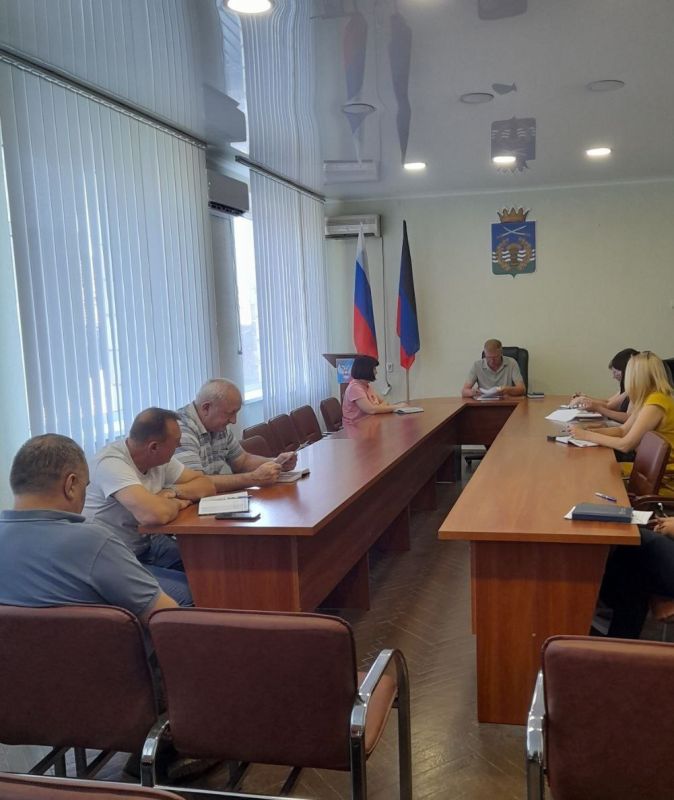 Сергей Юзвинкевич: Сегодня провел заседание комиссии по противодействию незаконному обороту промышленной продукции на территории муниципального образования Володарский муниципальный округ