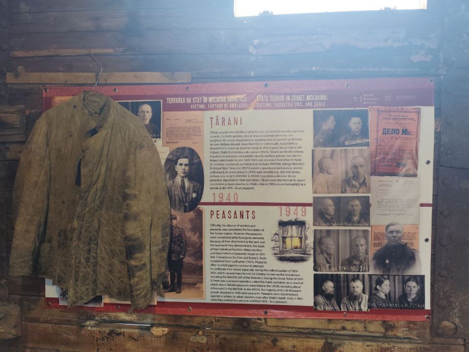 Ни дня без лжи. В Кишинёве в "вагоне депортации" выставили телогрейку героя Великой Отечественной войны