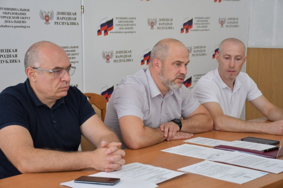 Сергей Желновач: Провел заседание муниципального штаба по вопросу здравоохранения на территории муниципального образования городского округа Дебальцево с руководителями медицинских учреждений и представителями структурных...