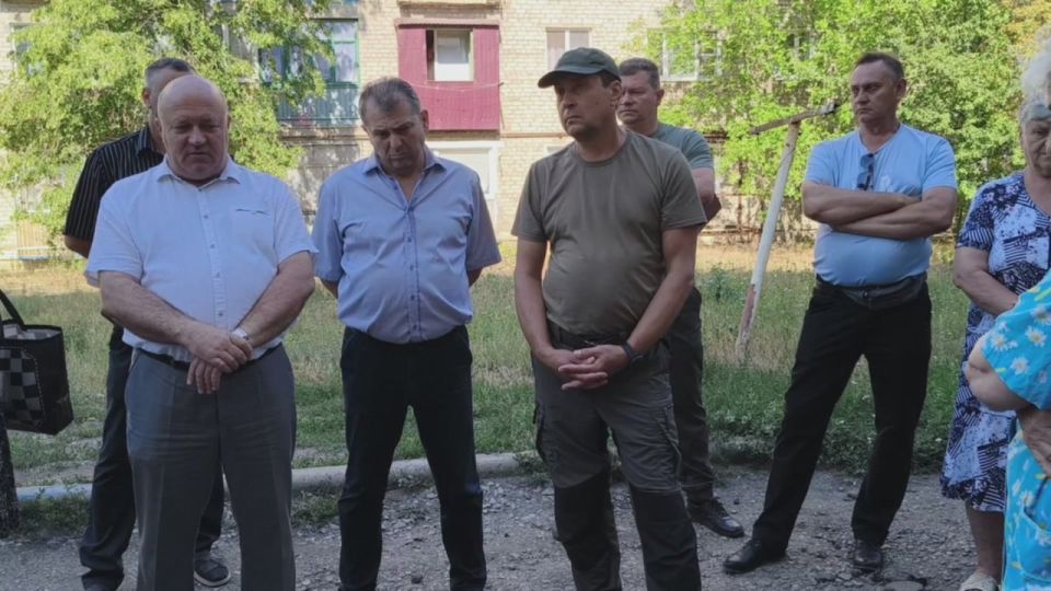 Константин Зинченко: Встретился с жителями пгт Новотроицкое: обсудили вопрос водоснабжения