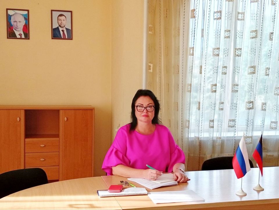 Наталья Бегуненко: Сегодня, 23 июля, управляющий делами Управы Петровского внутригородского района Администрации городского округа Донецк Татьяна Александровна Мацан провела встречу с руководителями и сотрудниками...