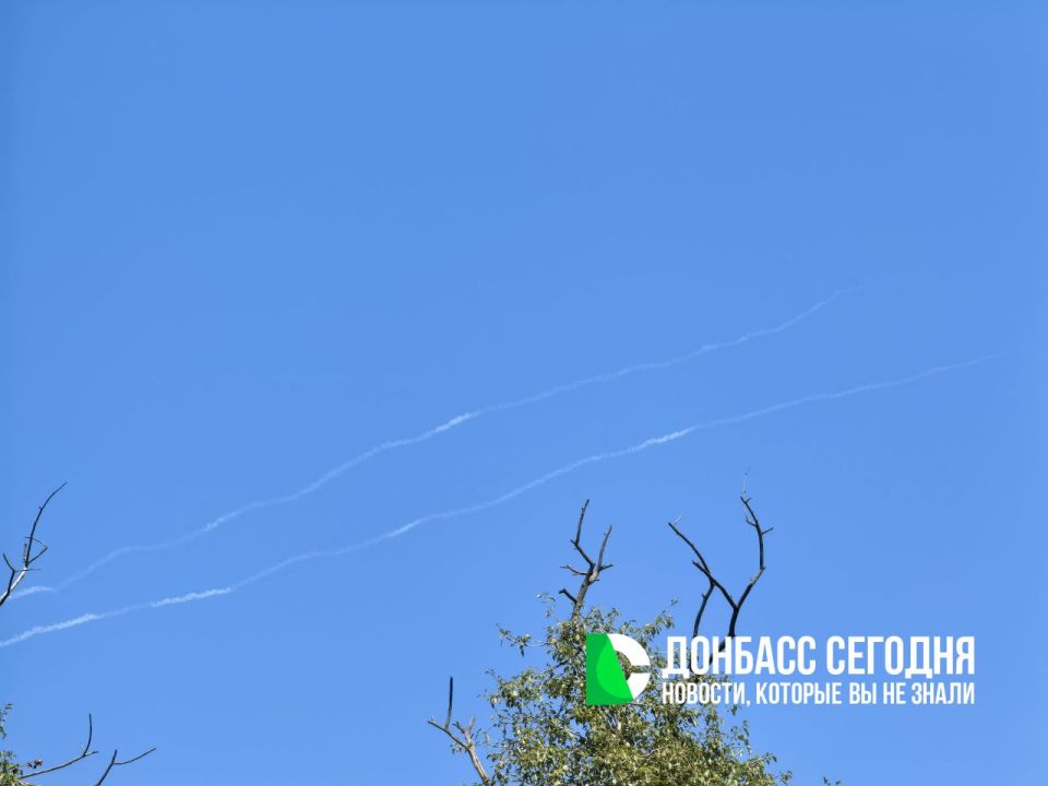 Украинские боевики продолжают попытки нанести удары по тыловым районам ДНР, применяя БПЛА и ракеты западного производства