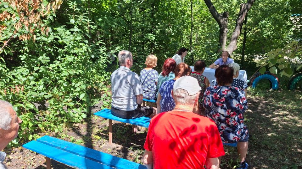 Сергей Желновач: Во исполнение поручения Главы Донецкой Народной Республики Дениса Владимировича Пушилина о постоянном диалоге с населением, сегодня, заместитель главы администрации городского округа Дебальцево Евгений...
