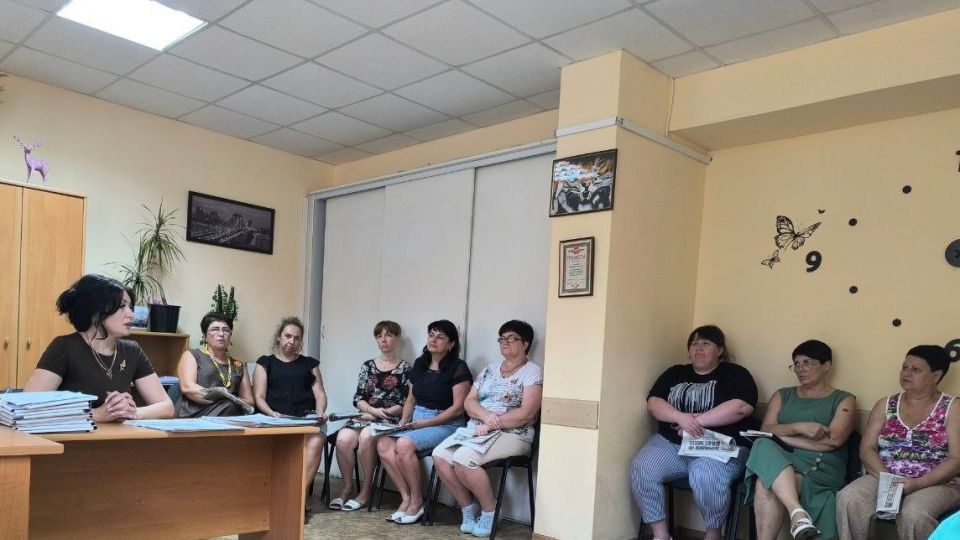 Встречи с трудовыми коллективами продолжаются, позволяя оперативно решать насущные проблемы жителей Докучаевска