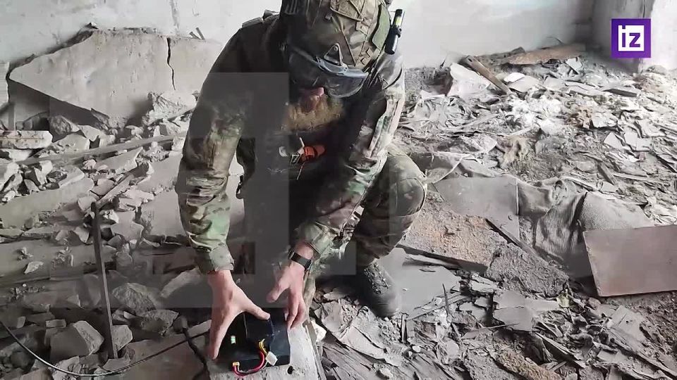 Запускали из разрушенного дома: кадры уничтожения дронами двух танков в ДНР