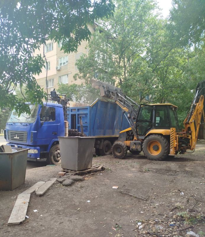 Александр Шатов: Шахтерском округе проводятся работы по вывозу очаговых накоплений