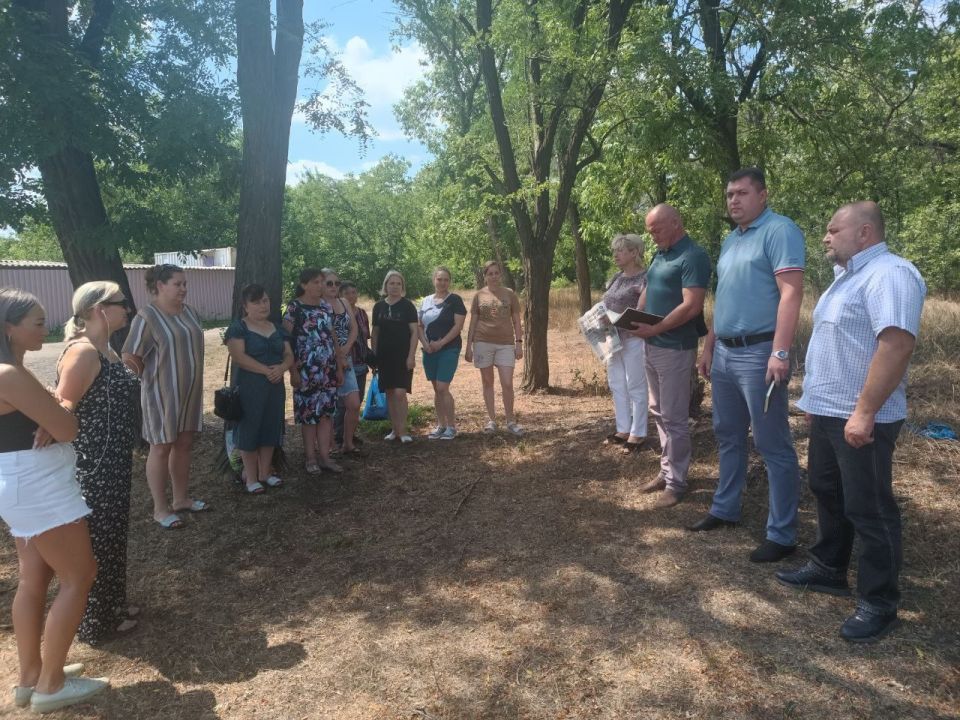 Первый заместитель Управы района Максим Козловский провел расширенную встречу с жителями Ярославского переулка, 4