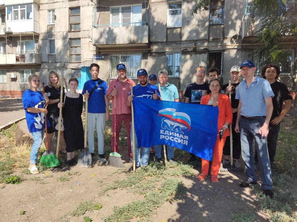 Акция «Чистый четверг» в Ленинском районе города Донецка!