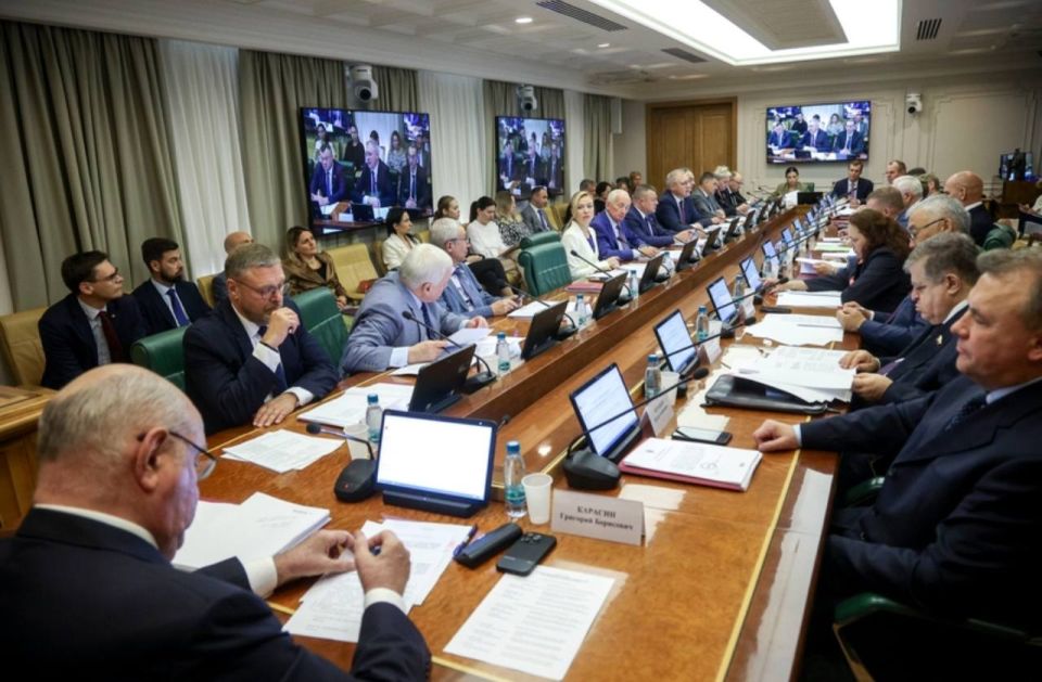 Наталья Никонорова: Состоялось заключительное в рамках весенней парламентской сессии 665-е заседание Комитета Совета Федерации по международным делам