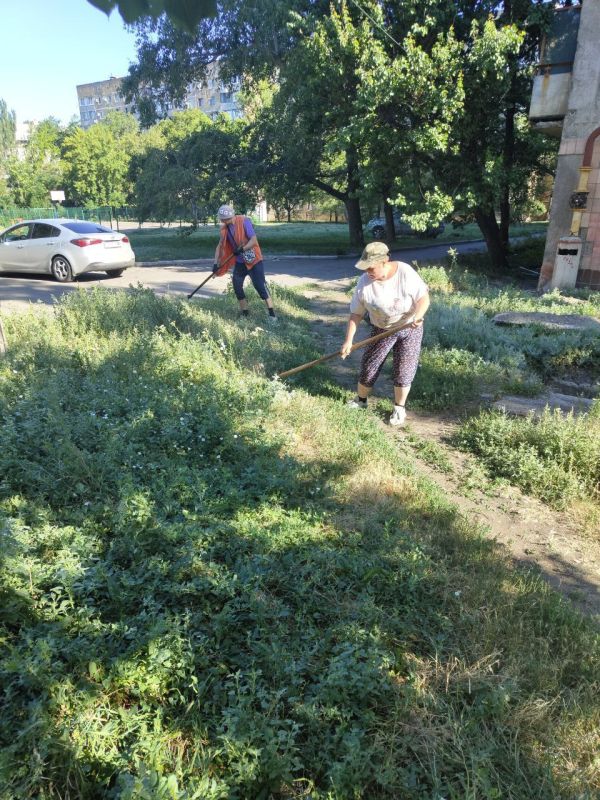 Елена Рязанцева: Сегодня, 24.07.2025 года, силами сотрудников жилищно-коммунальных предприятий Пролетарского внутригородского района г. Донецка были выполнены следующие работы: