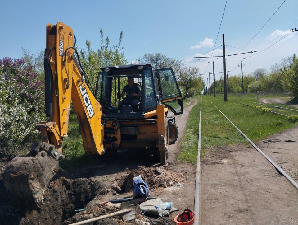 Кузбасские специалисты помогают горловским коммунальщикам восстанавливать объекты жизнеобеспечения