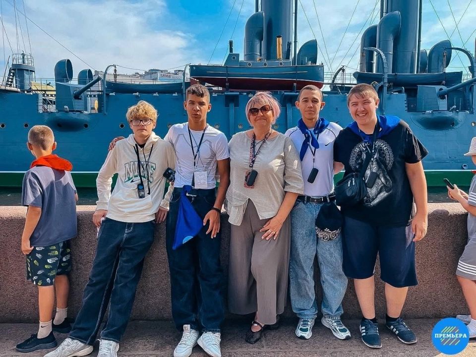 Дети из Енакиево побывали на экскурсии в рамках отдыха в лагере Ленобласти