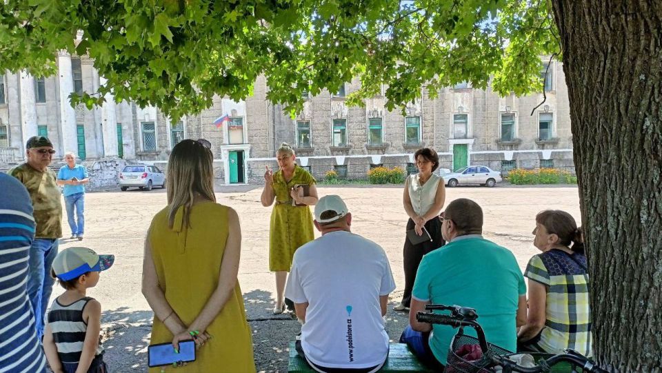 В рамках моего прямого эфира в чат-бот поступило коллективное обращение от жителей г. Юнокоммунаровска о решении вопроса консервации ДК "Юнком"