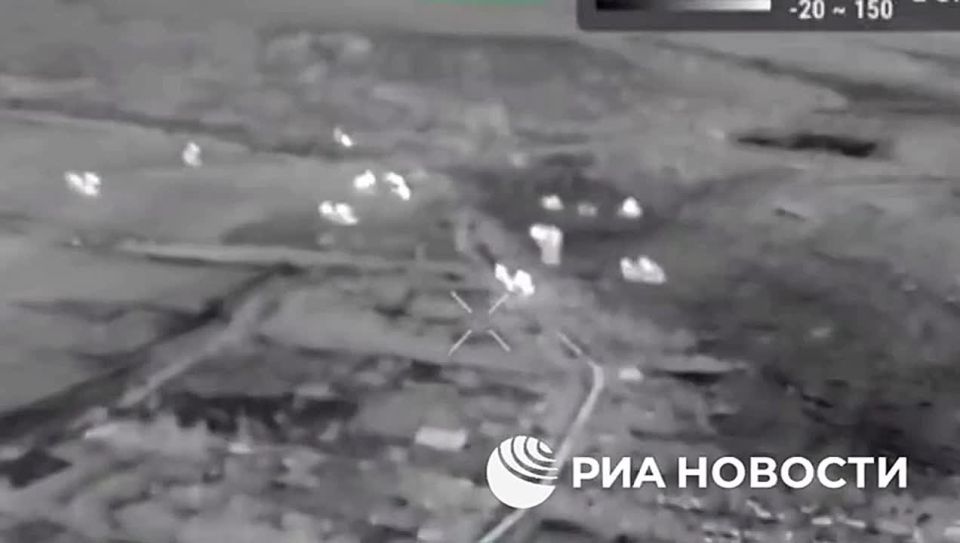 Минобороны России показало кадры из освобожденного населенного пункта Новоэкономическое в ДНР