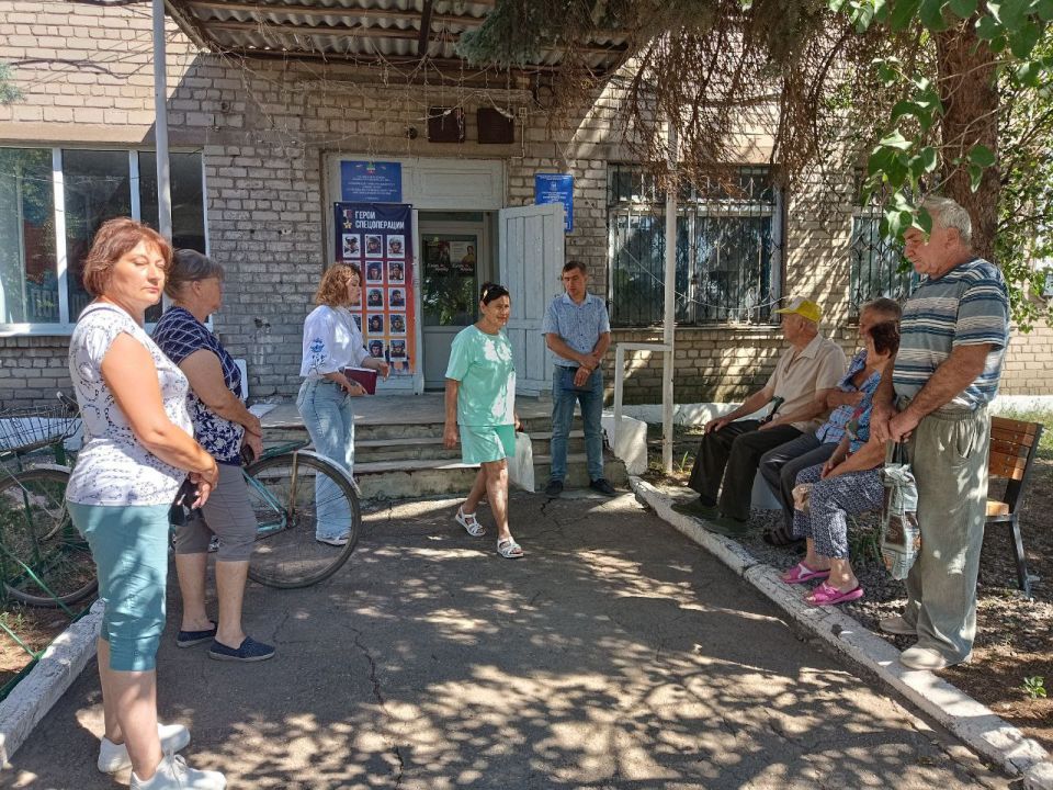 24 июля начальник Марьяновского территориального отдела Администрации Старобешевского муниципального округа провел встречу с населением села Марьяновка