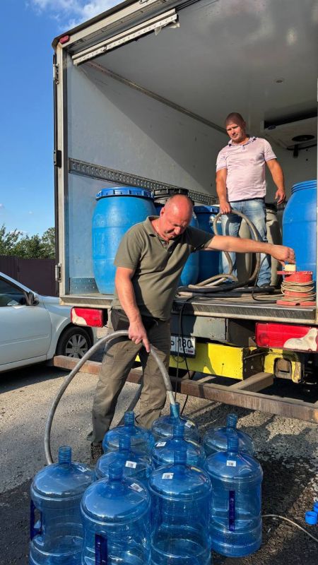 Депутаты Игорь Матрус и Павел Минаков оказали помощь макеевчанам