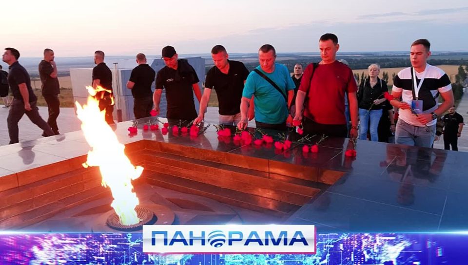 Место силы и памяти: финалисты конкурса «Донбасс. СВОи Герои» посетили Саур-могилу